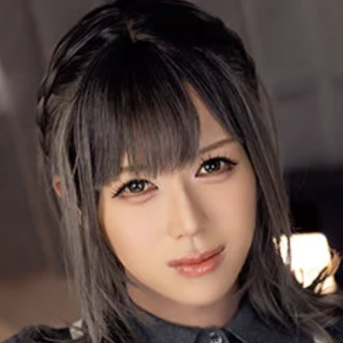 胡桃もえ